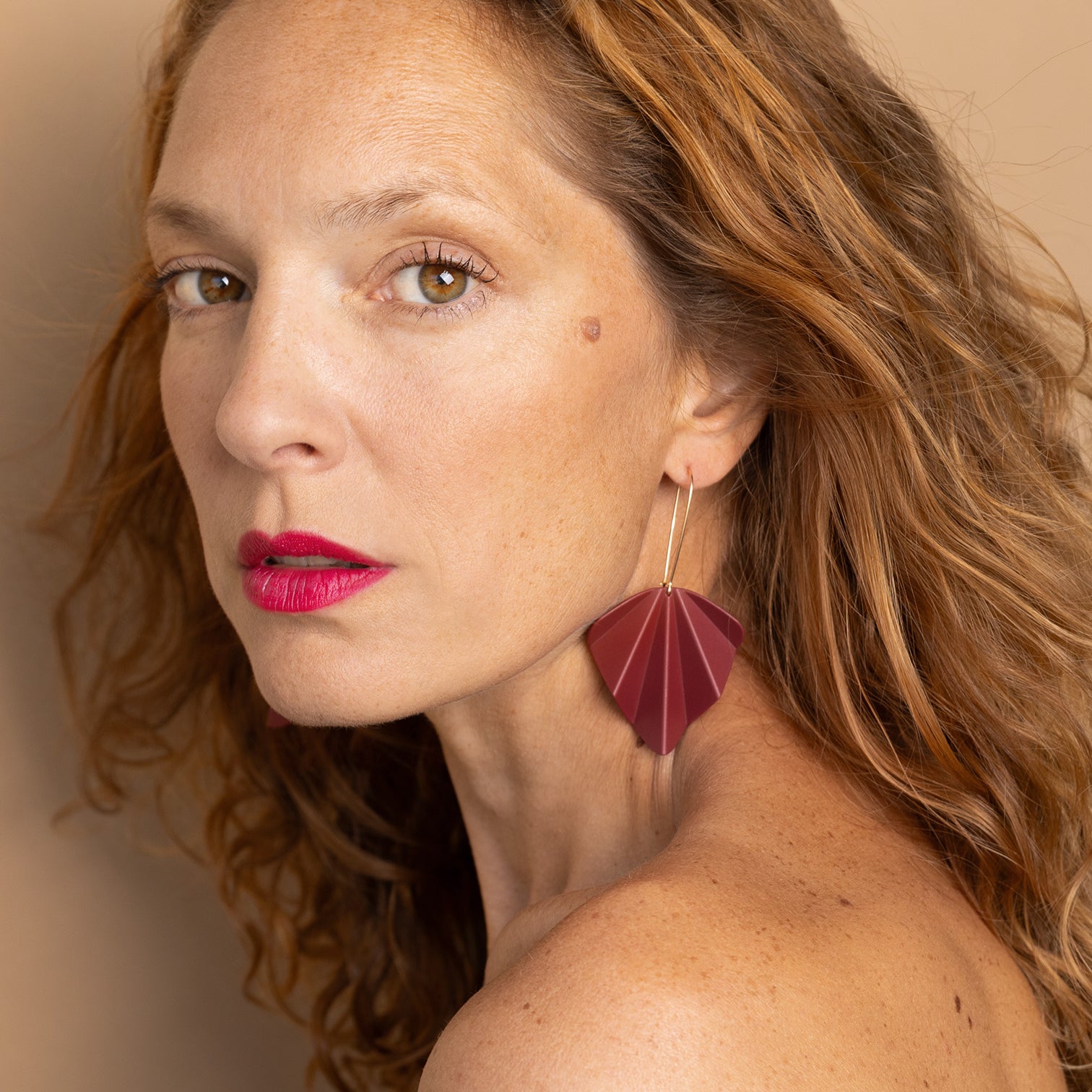 EVE OHRRINGE